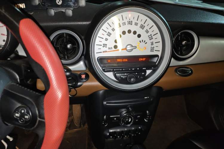 Used MINI 2011 1.6L COOPER Fun Audio And AC Panel