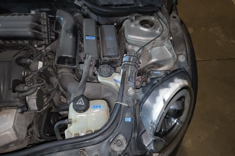 Used MINI 2011 1.6L COOPER Fun Engine Bay Left