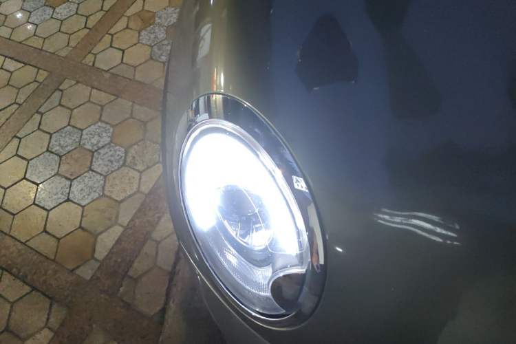 Used MINI 2011 1.6L COOPER Fun Right Front Headlight