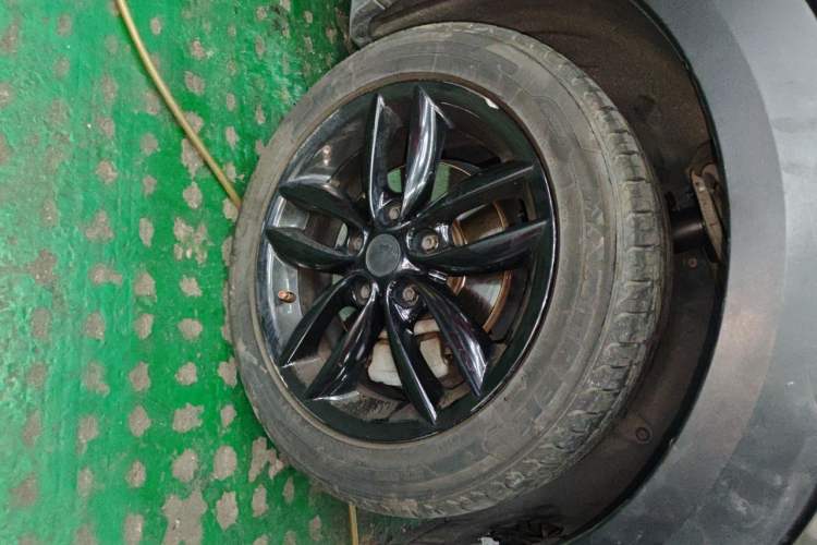 Used MINI 2011 1.6L ONE Right Front Wheel Hub