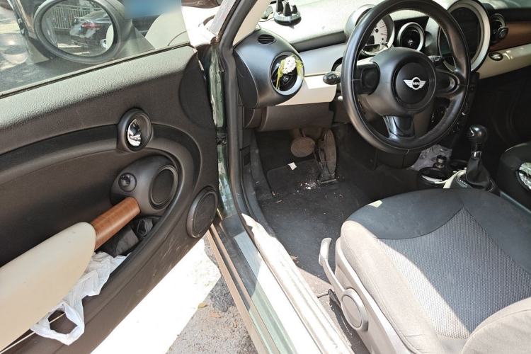 Used MINI 2011 1.6L ONE Driver Seat