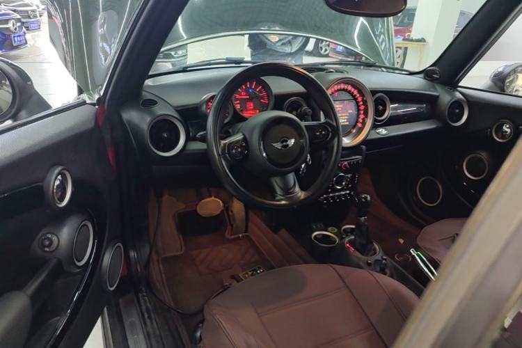 Used MINI 2011 1.6L COOPER CABRIO Center Console