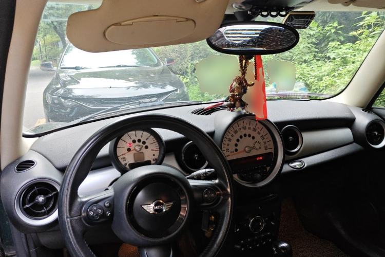 Used MINI 2011 1.6L COOPER Fun Center Console