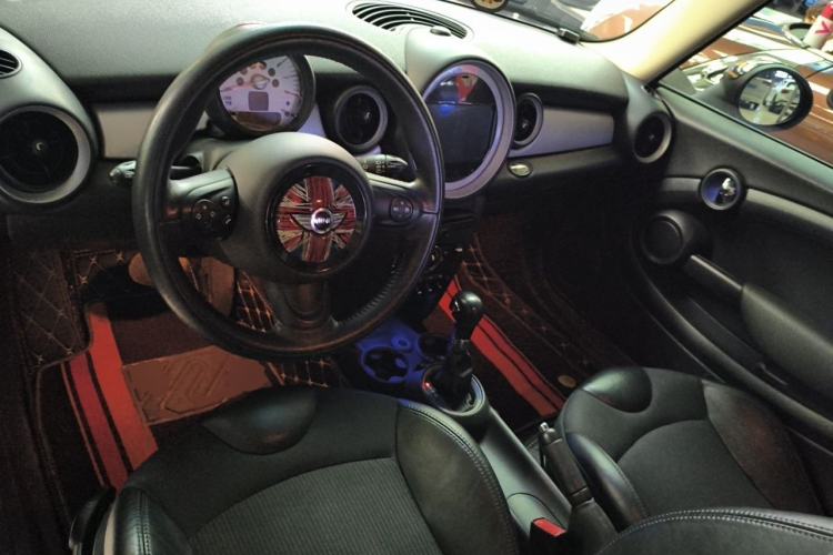 Used MINI 2011 1.6L COOPER Fun Center Console