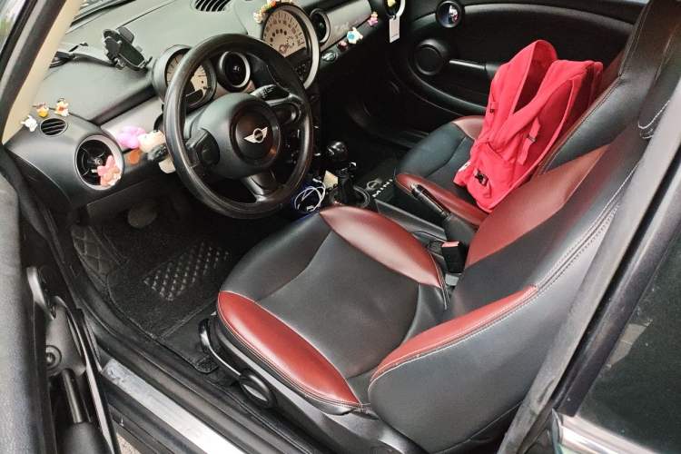 Used MINI 2011 1.6L ONE Driver Seat