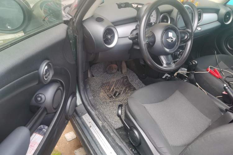 Used MINI 2011 1.6L ONE Driver Seat