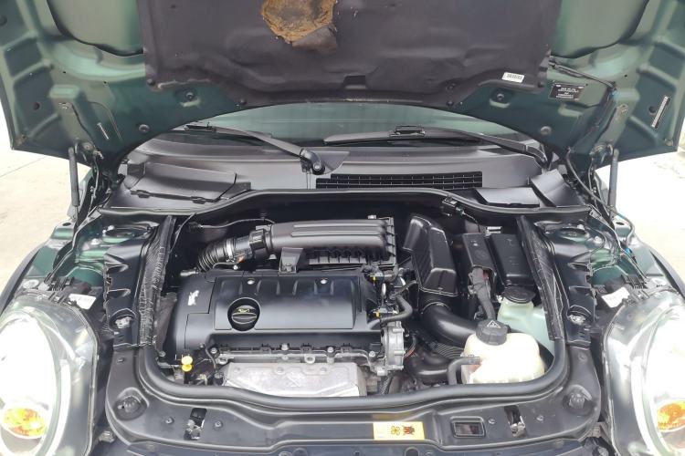 Used MINI 2011 1.6L ONE Engine Bay