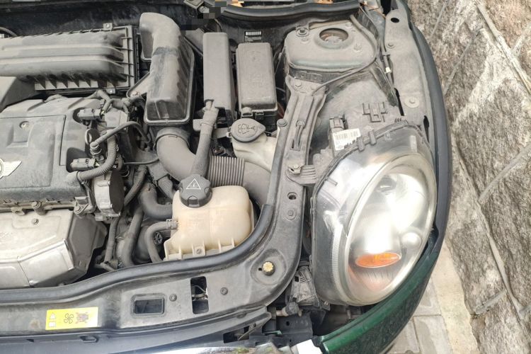 Used MINI 2011 1.6L COOPER Fun Engine Bay Left
