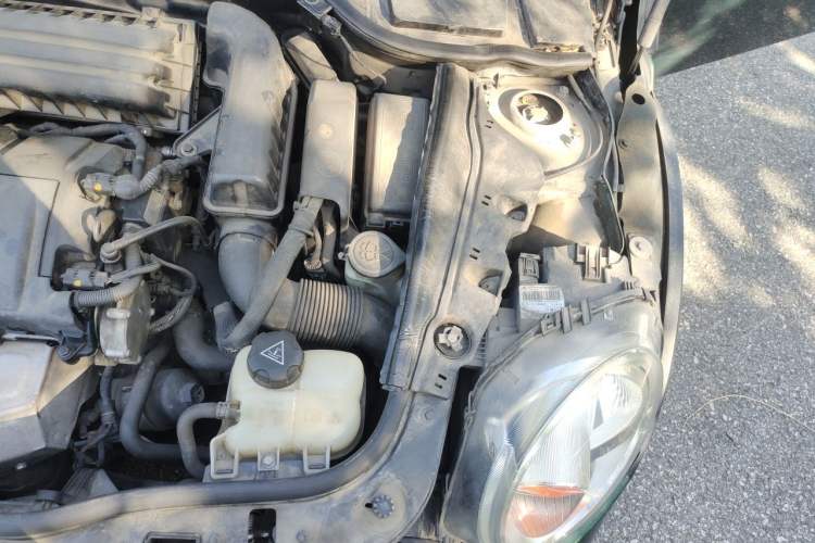 Used MINI 2011 1.6L ONE Engine Bay Left