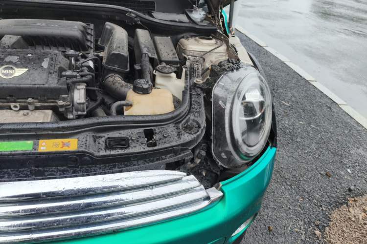 Used MINI 2011 1.6L COOPER Fun Engine Bay Left