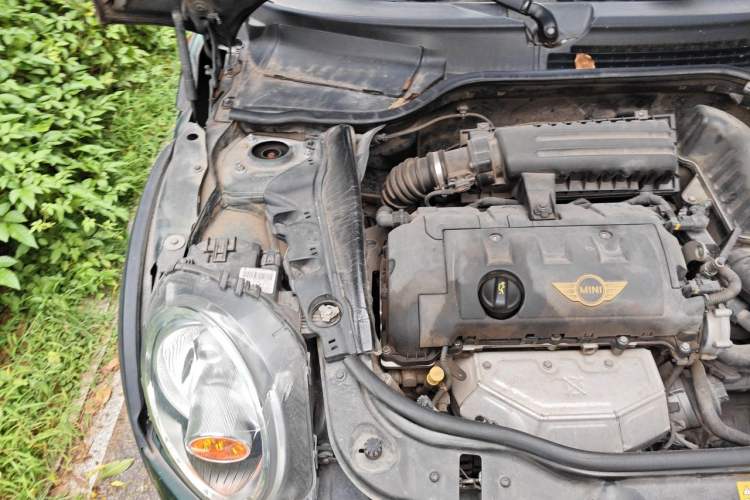 Used MINI 2011 1.6L COOPER Fun Engine Bay Right