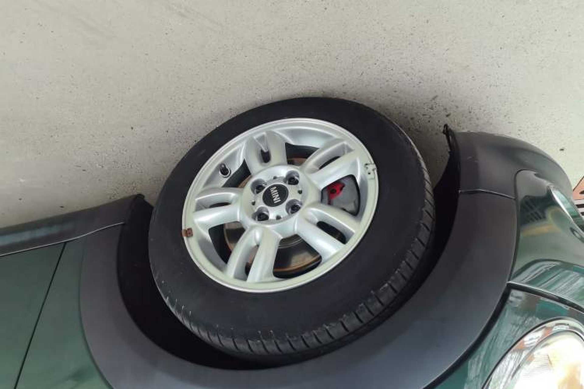 Used MINI 2011 1.6L ONE Exterior 4