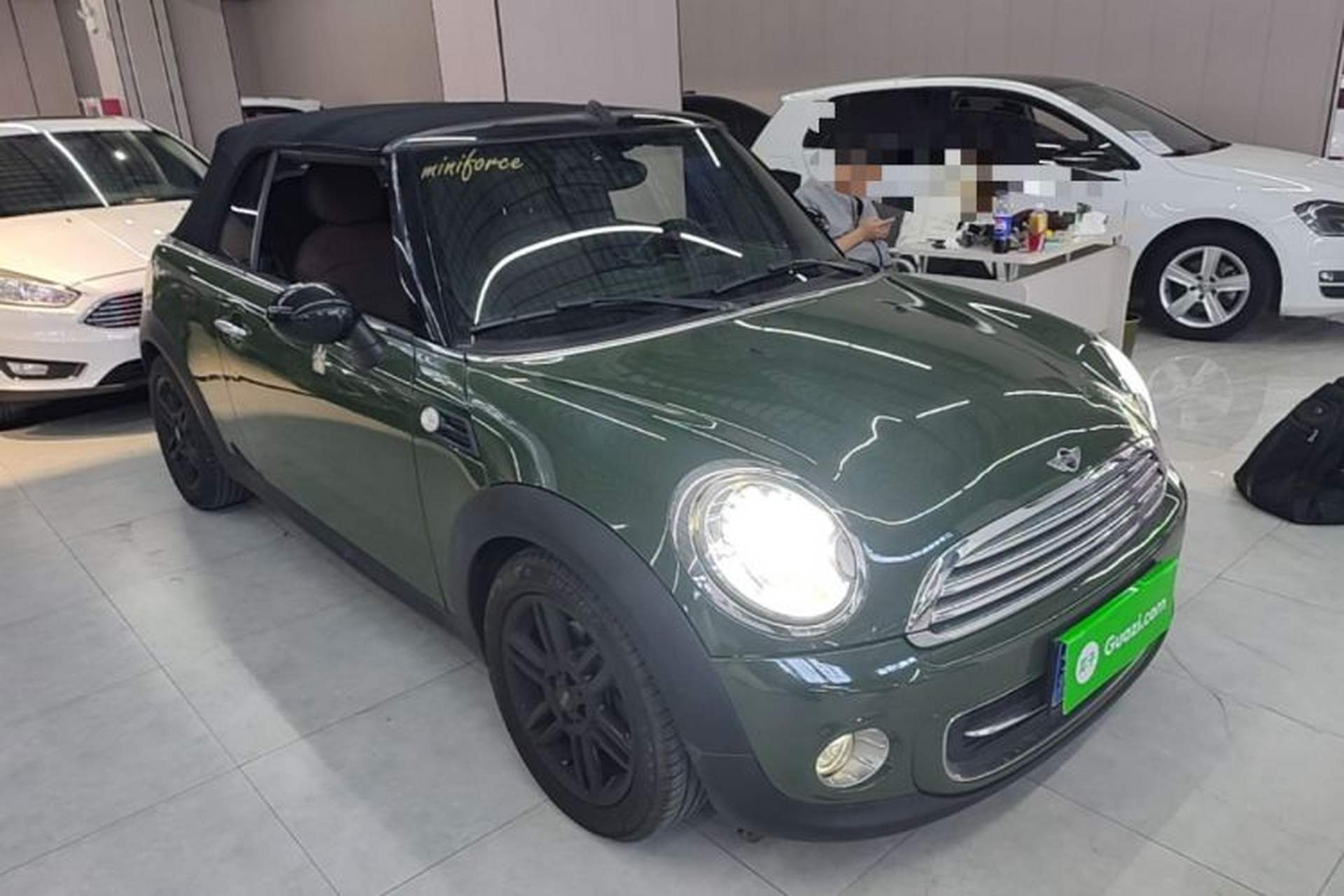 Used MINI 2011 1.6L COOPER CABRIO Front Right 45 Deg