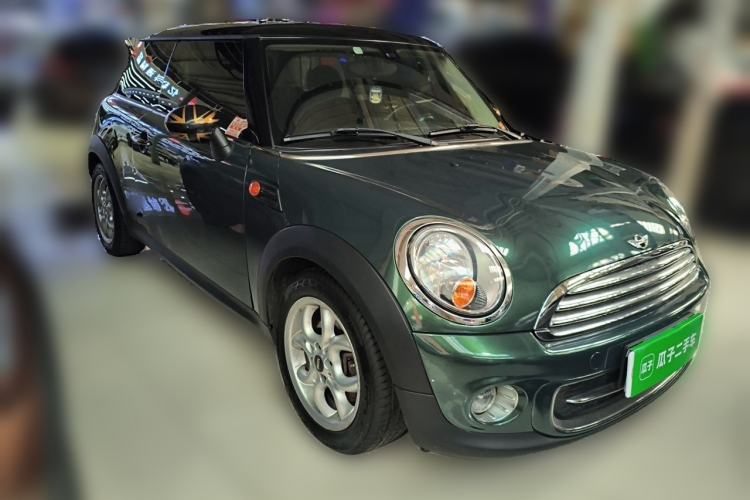 Used MINI 2011 1.6L COOPER Fun Front Right 45 Deg