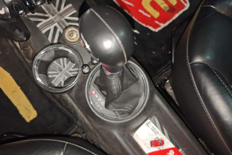 Used MINI 2011 1.6T COOPER S Gear Lever