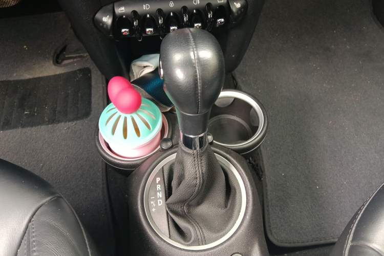 Used MINI 2011 1.6L COOPER Excitement Gear Lever