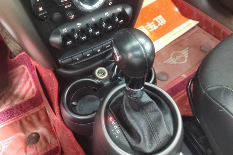 Used MINI 2011 1.6L COOPER Fun Gear Lever