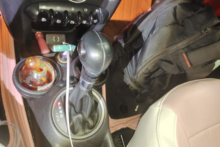 Used MINI 2011 1.6L COOPER Fun Gear Lever