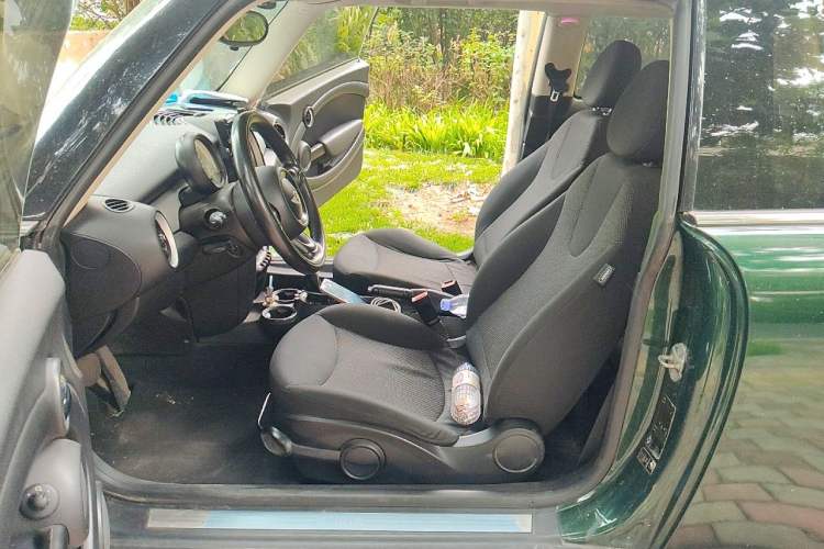 Used MINI 2011 1.6L ONE Left Front Seat
