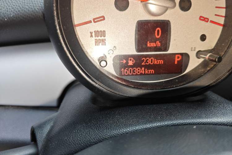 Used MINI 2011 1.6L COOPER Fun Odometer Close Up