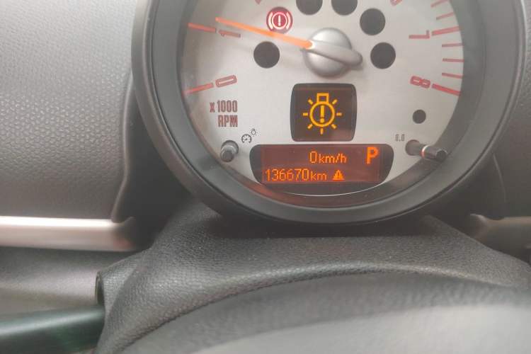 Used MINI 2011 1.6L COOPER Fun Odometer Close Up
