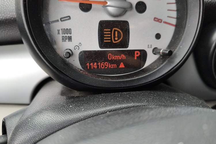 Used MINI 2011 1.6L ONE Odometer Close Up