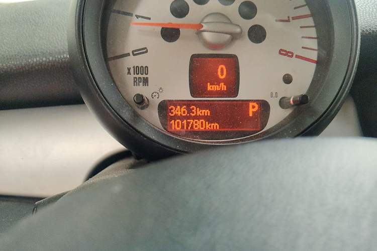 Used MINI 2011 1.6L ONE Odometer Close Up
