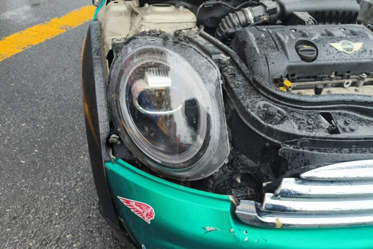 Used MINI 2011 1.6L COOPER Fun Right Front Headlight