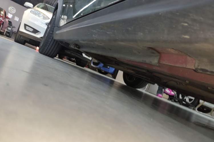 Used MINI 2011 1.6L COOPER CABRIO Right Side Sill