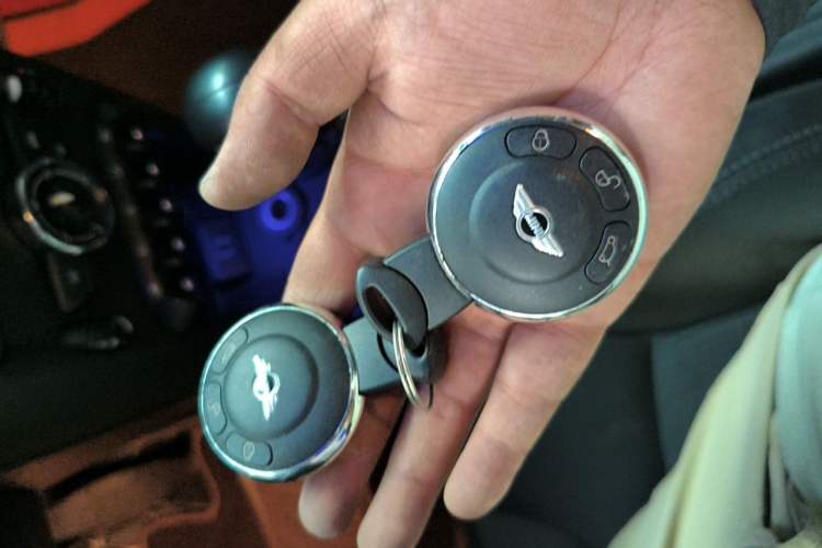 Used MINI 2011 1.6L COOPER Fun Vehicle Key
