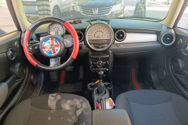 Used MINI 2011 1.6L ONE Center Console
