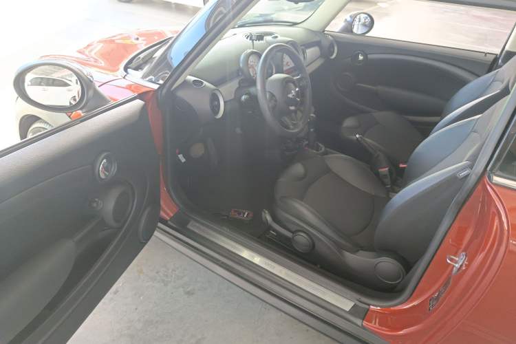 Used MINI 2011 1.6L COOPER Fun Driver Seat
