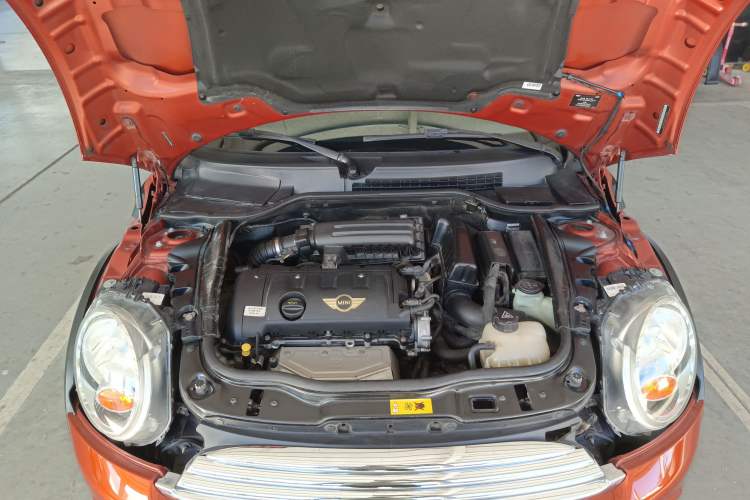 Used MINI 2011 1.6L COOPER Fun Engine Bay