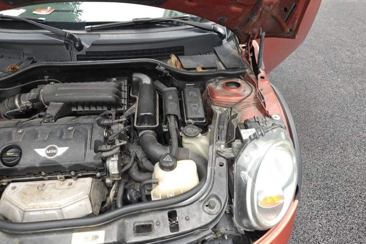 Used MINI 2011 1.6L COOPER Fun Engine Bay Left