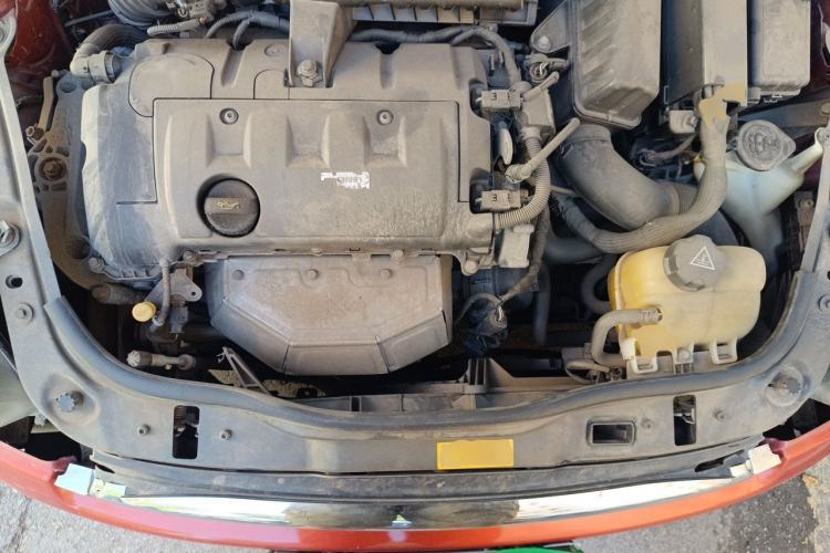 Used MINI 2011 1.6L ONE Engine Bay