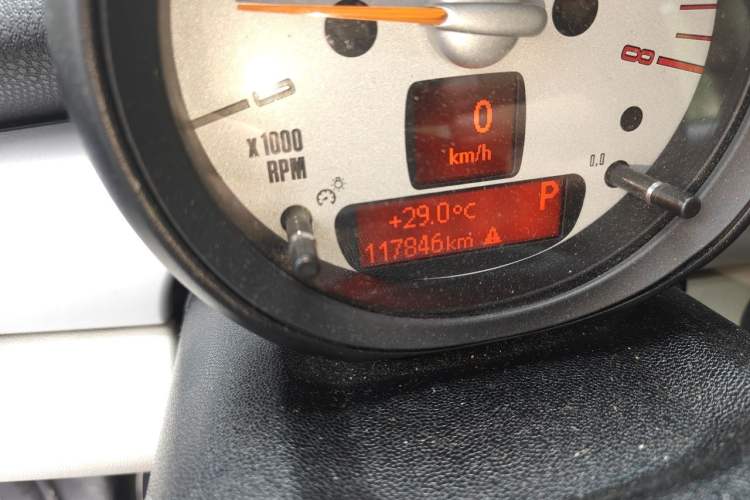 Used MINI 2011 1.6L COOPER Fun Odometer Close Up