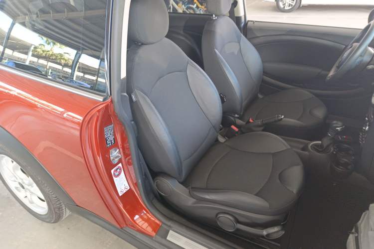 Used MINI 2011 1.6L COOPER Fun Right Front Seat