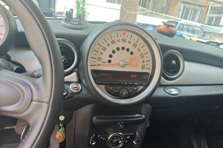 Used MINI 2011 1.6L ONE Audio And AC Panel