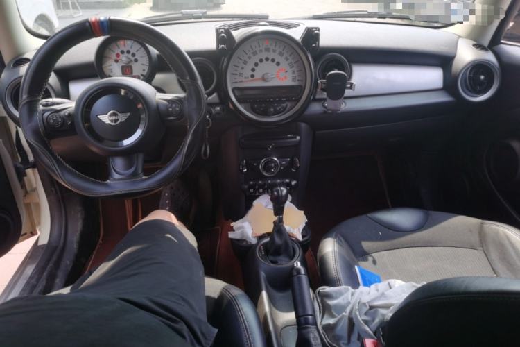 Used MINI 2011 1.6L COOPER Fun Center Console
