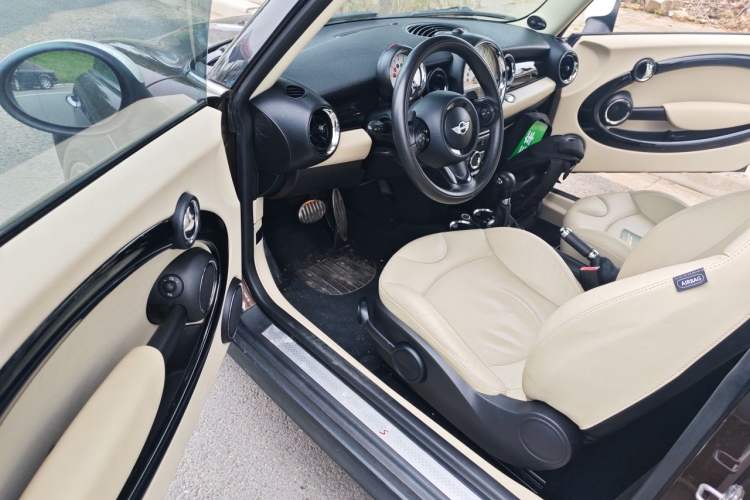 Used MINI 2011 1.6T COOPER S Driver Seat