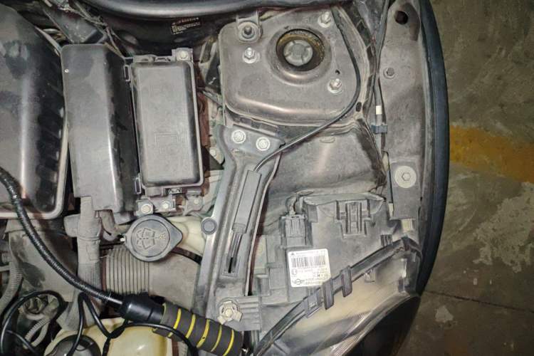 Used MINI 2011 1.6L ONE Engine Bay Left