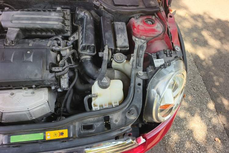 Used MINI 2011 1.6L ONE Engine Bay Left