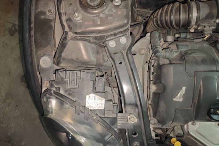Used MINI 2011 1.6L ONE Engine Bay Right