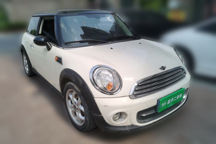 Used MINI 2011 1.6L COOPER Fun Front Right 45 Deg