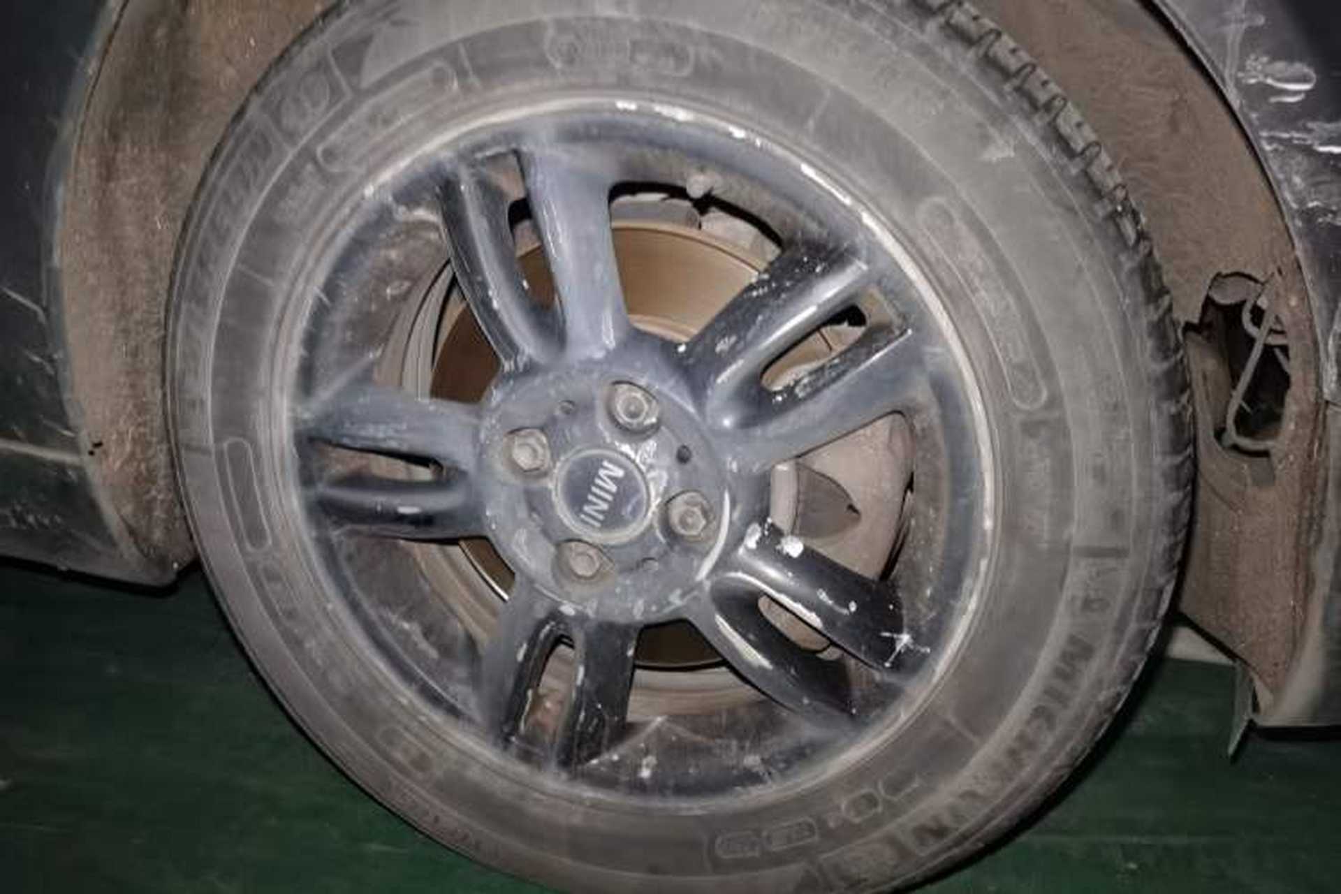 Used MINI 2011 1.6L ONE Right Front Wheel Hub