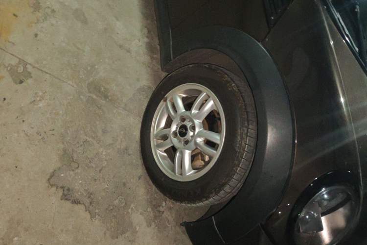 Used MINI 2011 1.6L ONE Right Front Wheel Hub