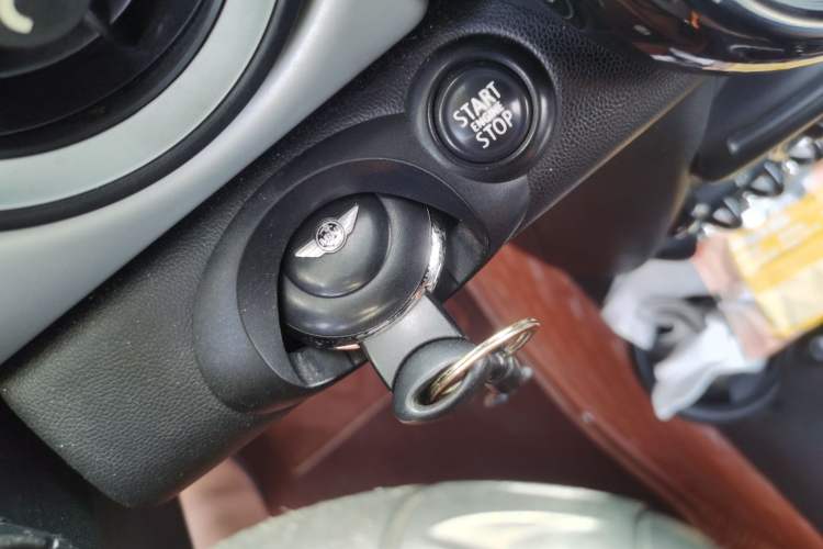 Used MINI 2011 1.6L COOPER Fun Vehicle Key