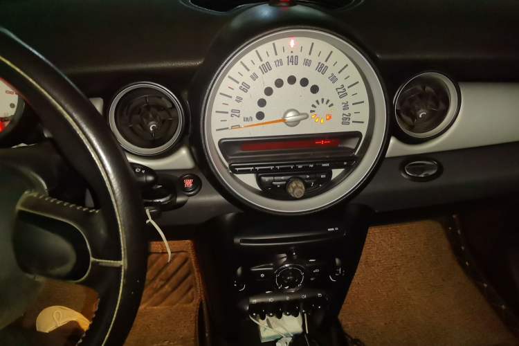 Used MINI 2011 1.6L ONE Audio And AC Panel