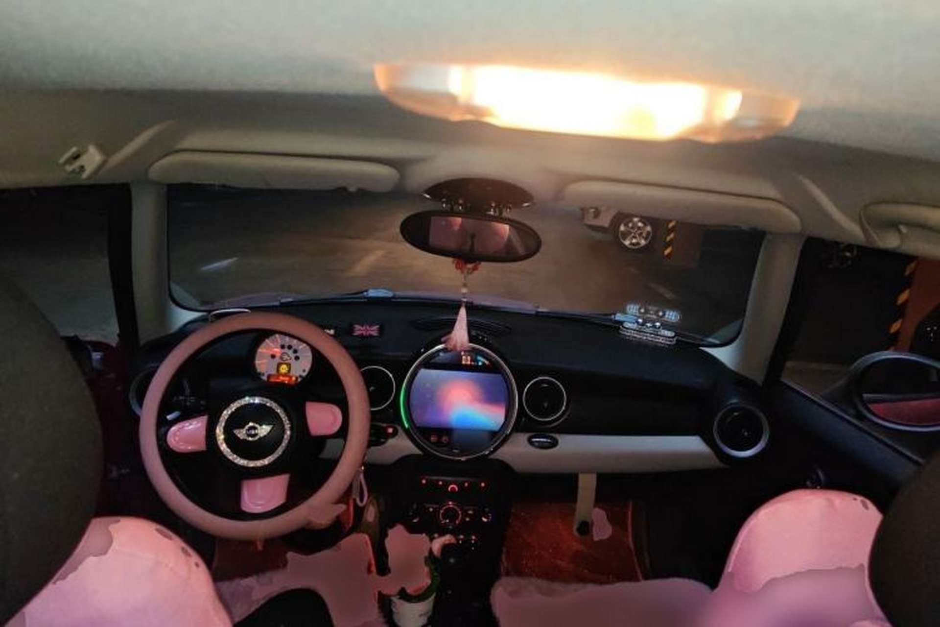 Used MINI 2011 1.6L ONE Center Console