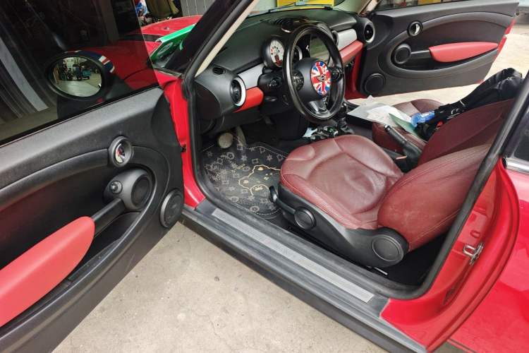 Used MINI 2011 1.6L COOPER Fun Driver Seat